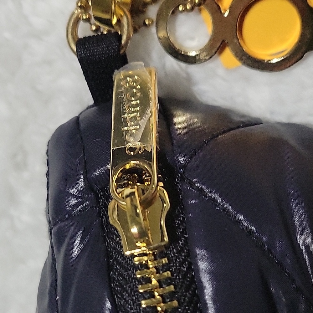 Black Quilted Women's Bag-Goldno.8 - Picture 3 of 7